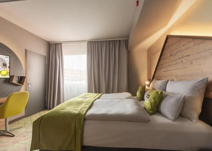 - The Niu, Mill Muelheim, An Ihg 3* 科隆