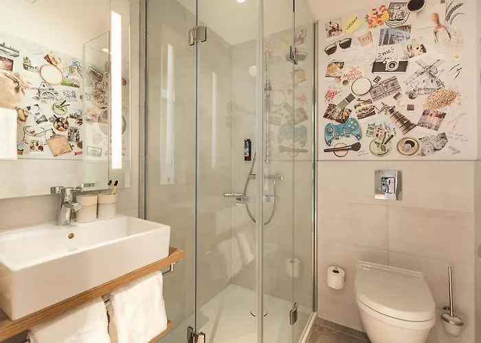 - The Niu, Mill Muelheim, An Ihg 3* Кёльн
