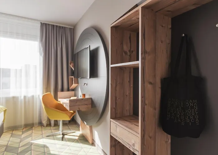 - The Niu, Mill Muelheim, An Ihg Отель Кёльн
