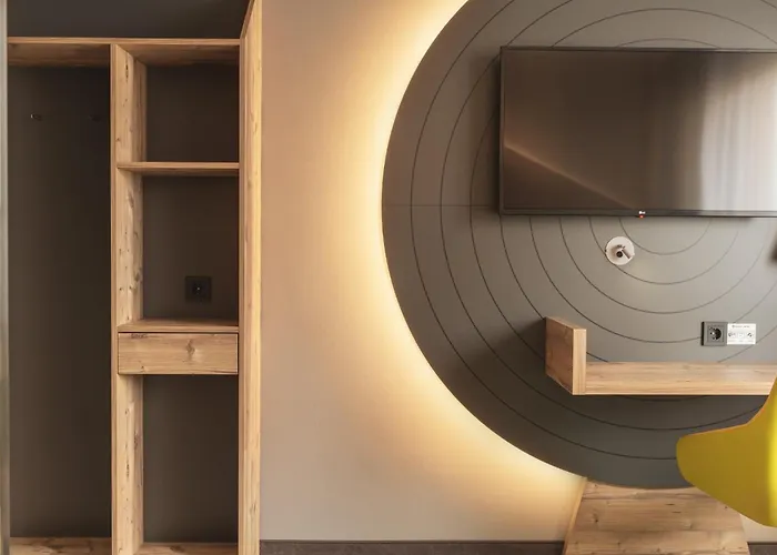 - The Niu, Mill Muelheim, An Ihg Kolín nad Rýnem