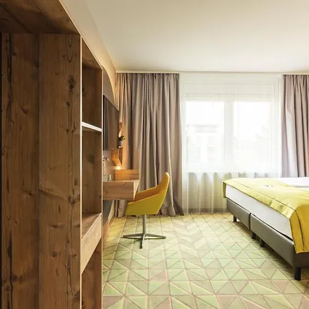 - The Niu, Mill Muelheim, An Ihg Szálloda 3*