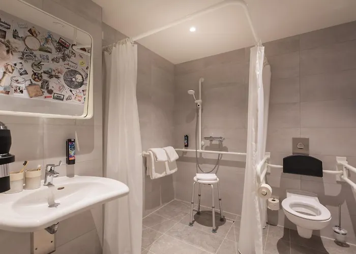 - The Niu, Mill Muelheim, An Ihg Szálloda 3*