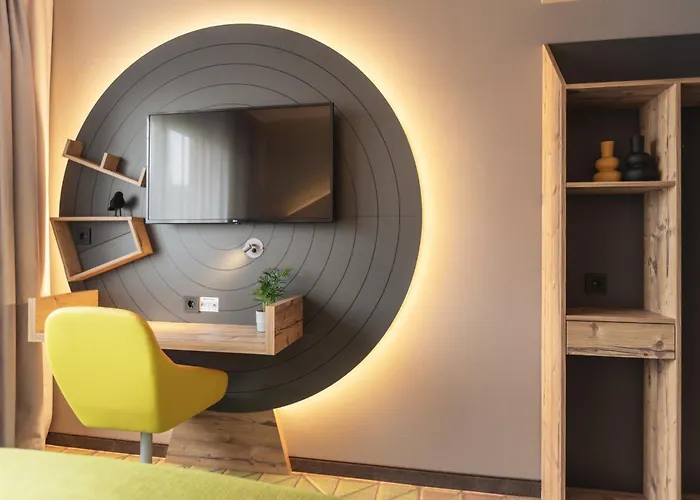 - The Niu, Mill Muelheim, An Ihg Szálloda Köln