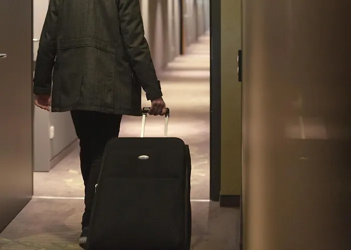 - The Niu, Mill Muelheim, An Ihg 3* Köln